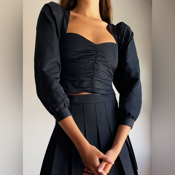 Aritzia Sunday Best Petal Top Black (0) - Picture 1 of 6